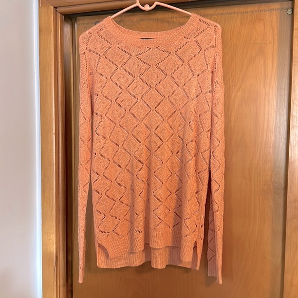 Staccato Sweaters - Peach Stacco lightweight longsleeved sweater